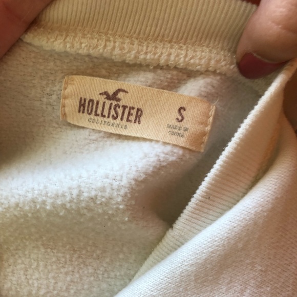 Hollister Long-Sleeved Crewneck - Picture 3 of 3